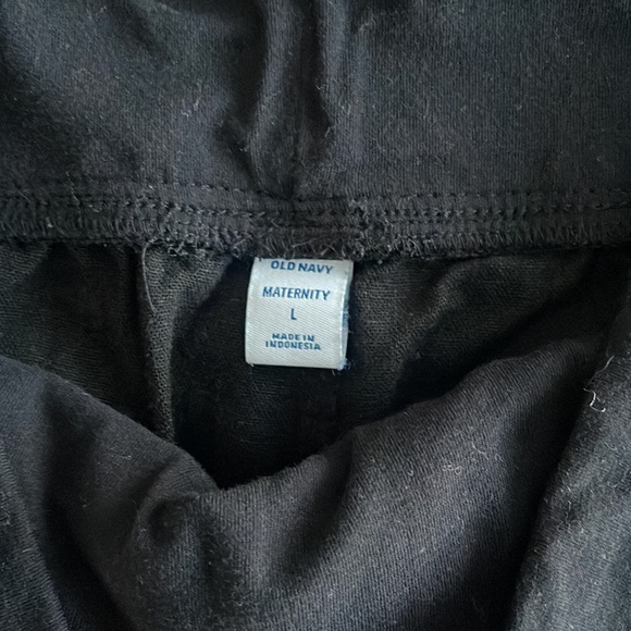 Old Navy Maternity Black Linen Shorts size Large - Picture 2 of 4